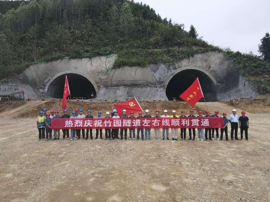 pg����ģ����(�й���)�ٷ���վ